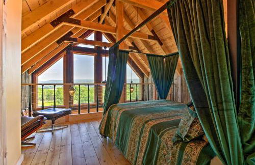 Red Sweetheart Barn Studio with Mtn and River Views! - Foto 15