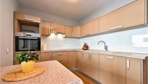 Gorgeous Home In Plesivica With Wifi - Foto 5