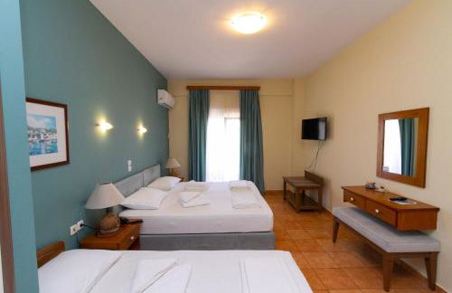 G. Kiapekou - Photo 6