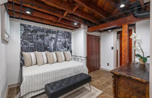 Charming Geneva Cottage Walk 4 Blks to Downtown - Foto 22