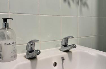 Sunset View 2BR Apartment - Beautiful London View & Free Parking - Foto 15