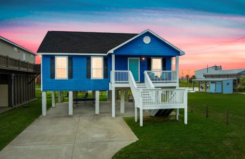 Deep Blue Yonder - Ping-pong! Bikes! Games! Cute and cozy 3-bed, 2-bath home in the heart of Crystal Beach! - Foto 26