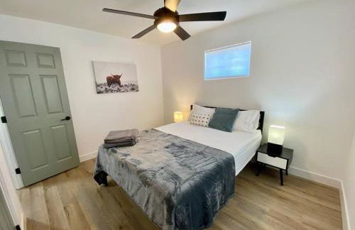 Uniquely remodeled historical district home - Foto 13