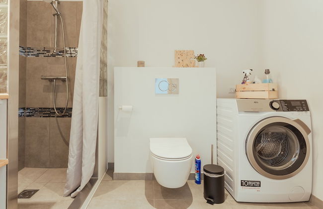 Delightful 2 Bedroom Apt | Balcony | Parking - Foto 14