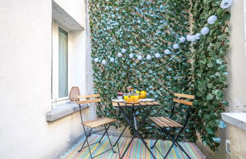 Eiffel Tower studio with terrace and AC - Foto 2