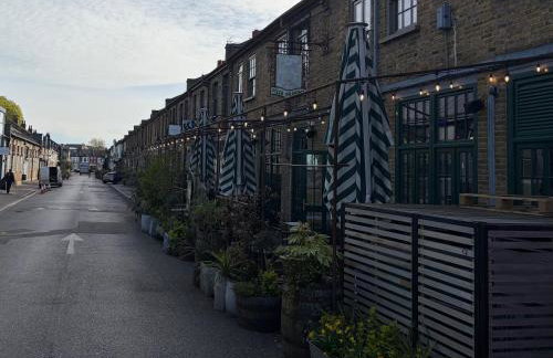 Beautiful Central duplex Flat, 2 Bedroom & Balconies, excellent transport links to sights - Foto 19