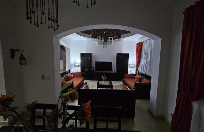 Villa Sleeps 6 With Heated Pool & Garden - Foto 26