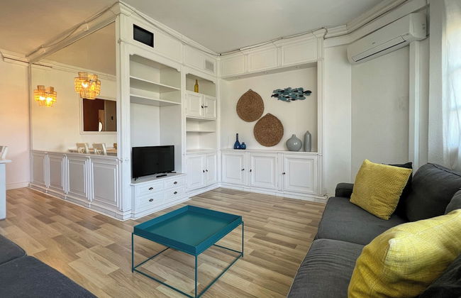 Stay U-nique Apartment Sardenya II - Photo 16