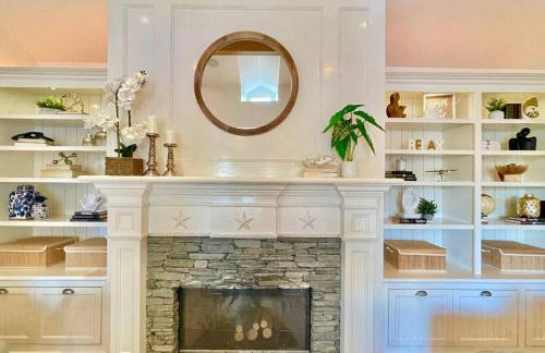 New Charming Spacious Disneyland Pool Home - Photo 3