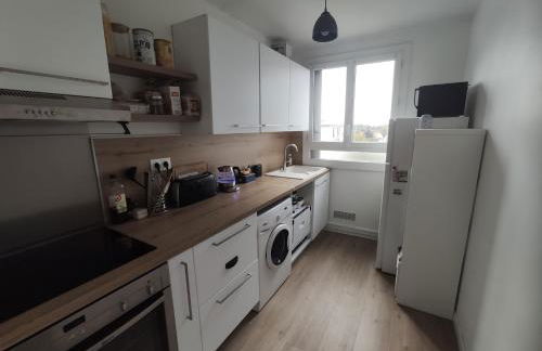 Appartement lumineux proche gare RER - Foto 3