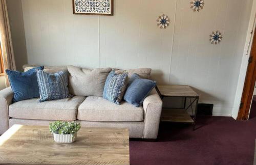 2-Bedroom Quincy Apt. with private parking & Wifi - Foto 1