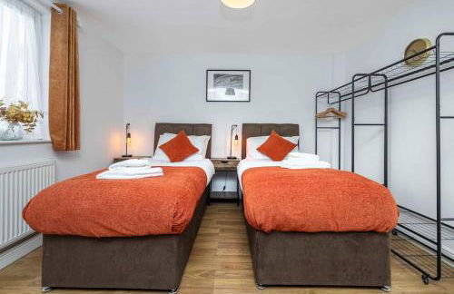 Ealing Manor - 6 beds 3 sofa beds sleeps 9 ppl - Foto 26