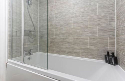 Luxury City Centre 5 Bed House with FREE parking - Foto 12