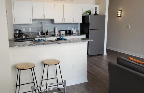 #3 Downtown Free Parking- Walk to Gainbridge, Lucas Oil, Conv Cntr - Foto 20