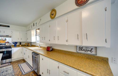 McQueeney Home with Grill about 10 Mi to New Braunfels - Foto 12