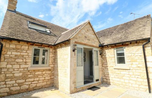 12 Manor Farm Close - Photo 3