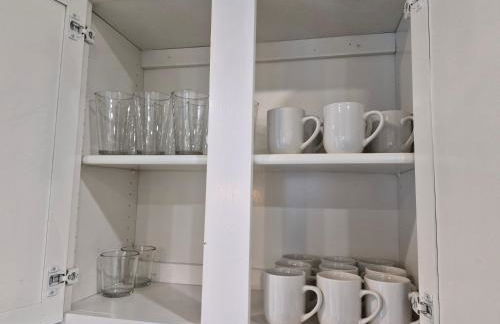 Stylish Newly Remodeled Home with Putting Green - Foto 25