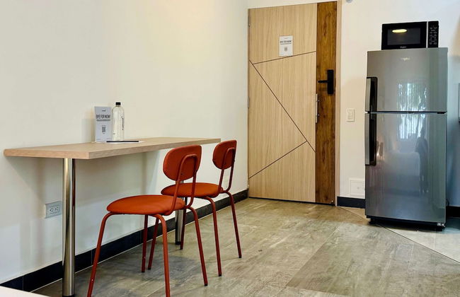 w Amazing Loft w Perfect Balcony in Cali - Photo 6