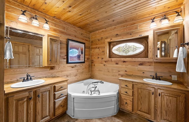 Lakeside Lodge by Avantstay Hot Tub Dock - Foto 21