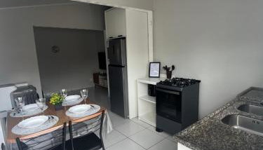 Casa com 2 quartos, sendo um suíte, super aconchegante para temporada - Foto 5