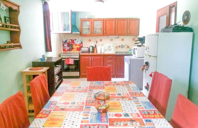 Three Bedroom House With Garden Only 10 km From Veliko Tarnovo - Photo 8