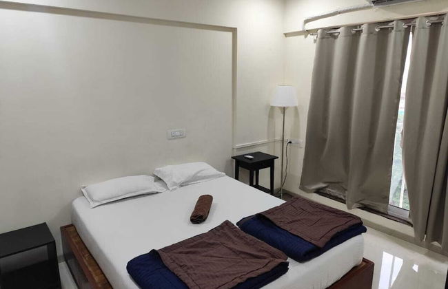 Varsity by Daily Stays - Photo 1