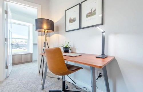 Unique Townhome 2 Car Garage & AC - Foto 8