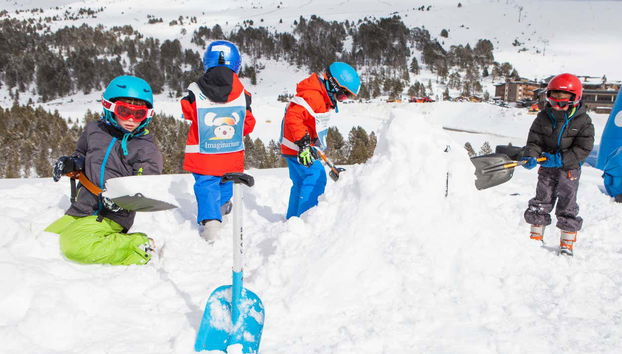 Construcción de un iglú en Grandvalira - Foto 5, Proceso de construcción de un iglú