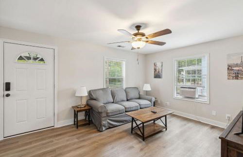 Elm Two Bedroom House in Historic Loveland - Photo 6