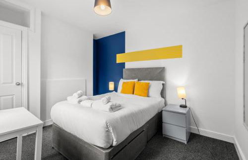 6 BR 4 Bath Central Worcester Sleeps 12 - Foto 33