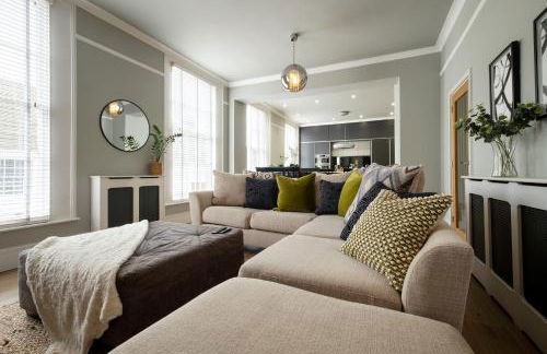 Stylish Central Apartment with Parking & Lift - Foto 23