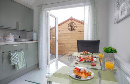 Stylish & Lovely Studio with Parking In New Forest! - Foto 18