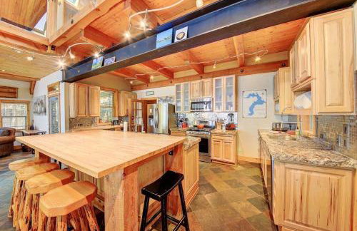 Lakefront property w/boat lift - Foto 31