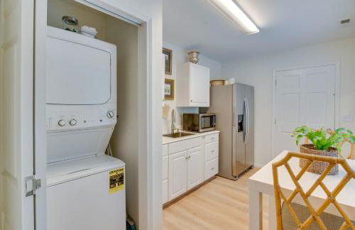 Idyllic Cave Spring Studio with Patio and Fire Pit! - Foto 15