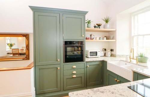 The Reading Room - Photo 10