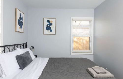 5 Min to Elon - In Unit Washer and Dryer - Fast Wi-Fi - Foto 30