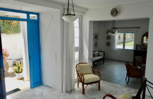 Villa Sis - Cycladic Sea View Luxury Home near Milos Beach & hiking trails 3, 4 & 5 - Photo 20