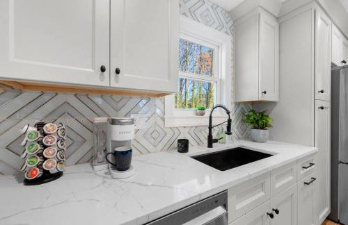 Outdoor Projector, Arcade, Fire Pit, 2 Car Garage, 2 Living Rooms - Foto 15