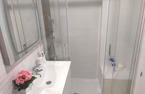 PRIMERA LINEA VISTAS AL MAR Y MONTAÑA SEA VIEWS 10TH Floor - Photo 16