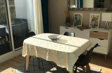 T 2 terrasse sud Manoir de Malville - Photo 10