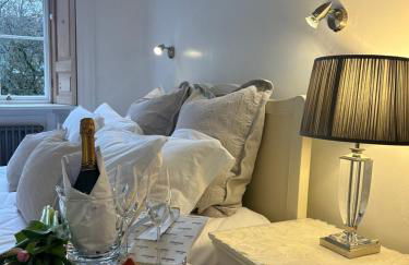 The Joseph - Exclusive Use - ROOM ONLY option - Photo 31