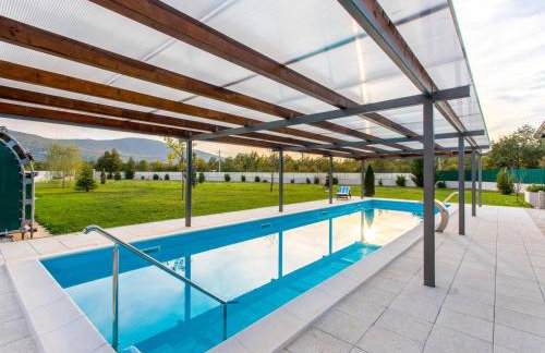 Torine - Capacious Holiday Home in Neorić with Heated Swimming Pool - Foto 11