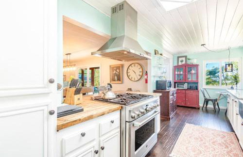 Sierra Vista by Willowbend Creek and waterfalls, Sleeps 16, with Hot tub, Play Yard, Arcade - Foto 20