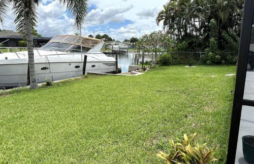 Cozy 2 BR Waterfront home with Heated Pool - Foto 43