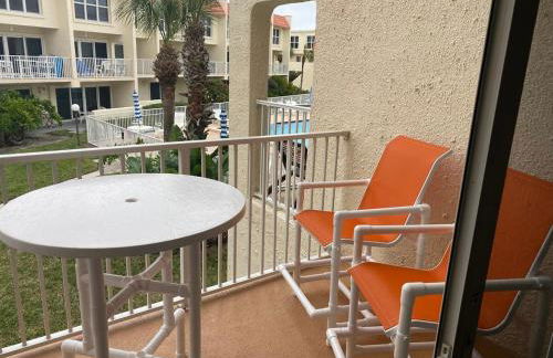 Beautiful Ocean Side 2 Bedroom Condo with Pool - Foto 76