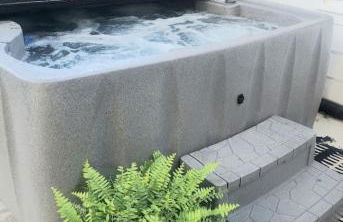 Modern Cottage with hot tub near lake, wineries, Geneva and SPIRE - Foto 47