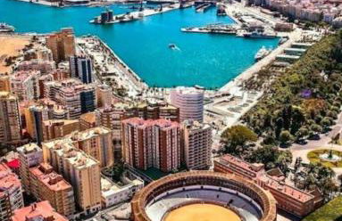 CASA NATY, Espacioso Renovado Apartamento en el Centro de Malaga - Photo 29