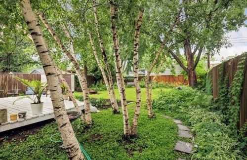 Elegant Linden Hills Home Family-Friendly Walk to Lake - Foto 17