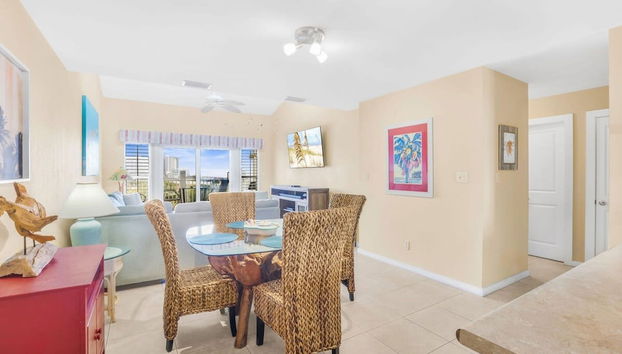 Portside 304 Deeded Boat Slip w Lift Water View - Foto 4, Habitación