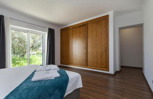 D13 - Eiras Velhas Holiday House in Almádena - Foto 38